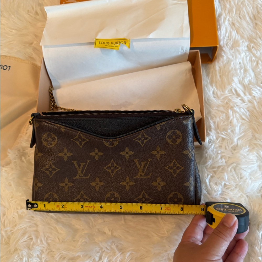 Pre-loved Louis Vuitton monogram pochette pallas. - Picture 13 of 15